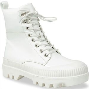 CHASE AND CHLOE Chelsey Shiny Patent Lug Sole Lace Up Side Zip Combat Boots 8.5